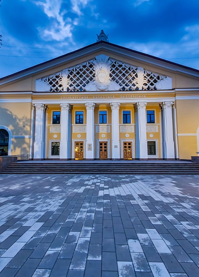 ОГСО, гл.дир Юрий Ткаченко. 200 лет Иоганну Штраусу.