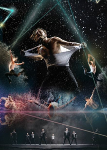 Шоу под дождем