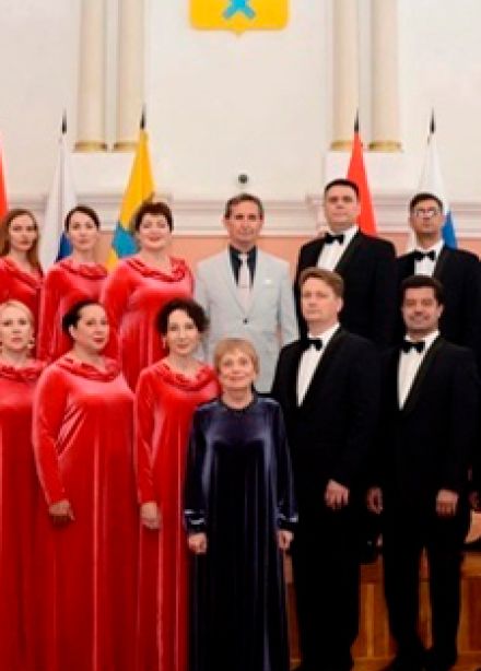 Нам дороги эти позабыть нельзя